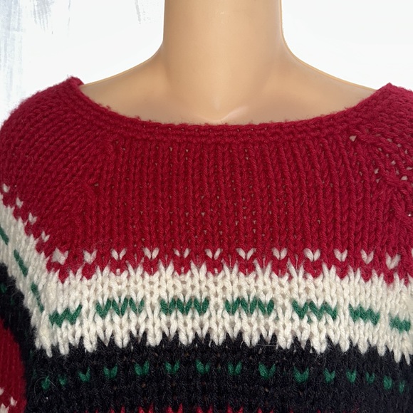 Striped shawl sweater red/green/white womens one size sweater - Picture 3 of 6